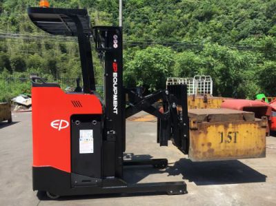 XE NÂNG ĐIỆN REACH TRUCK ĐỨNG LÁI 1,5 TẤN CQD15SS 