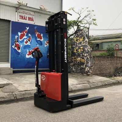 XE NÂNG ĐIỆN TAY CAO EP 1.5 TẤN EST151